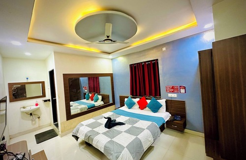 Jadhavwadi Hotel | Sawai Executive