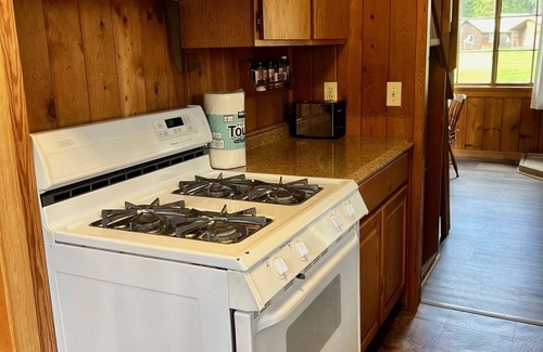 Seeley Lake Cabin | Sawtooth @ Seven Timbers-Cute 1 bedroom cabin with loft and lake view