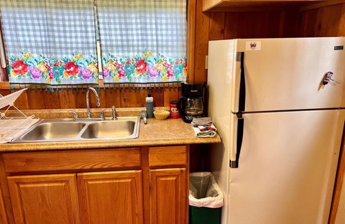 Seeley Lake Cabin | Sawtooth @ Seven Timbers-Cute 1 bedroom cabin with loft and lake view