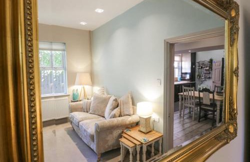 Felixstowe House | Saxon Lodge Cottage