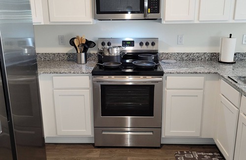 Rosewood House | SC (3745) 2BDR Townhouse Ft Jackson.
