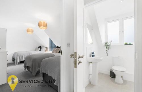Balsall Common House | SCA-Arden House 10min to NEC Sleeps 6 Parks 2 Vans