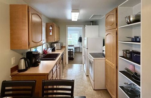 Cannon Beach Cabin | Scandia North Cabin - Beachcomber Vacation Homes