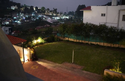 Kodaikanal Villa | Scarlet Villa 5BHK Unique Private Homestay Villa