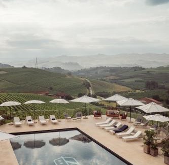 Verduno Villa | Scarpa Villas - Barolo Luxury Escape