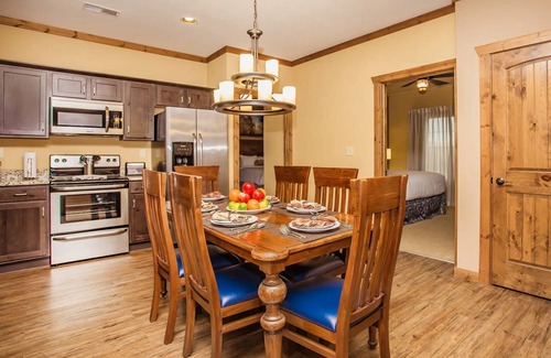 West Sedona Condo | Scenic 2BR Sedona Retreat w/Balcony & Pool