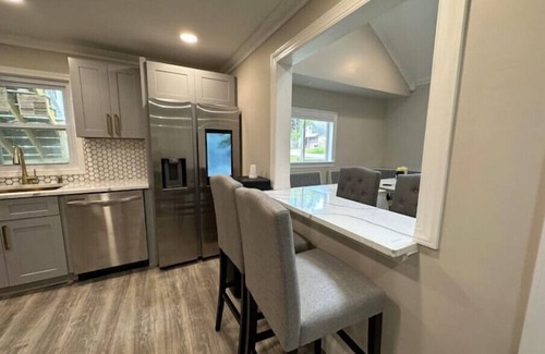South New Berlin House | Scenic CountryHouse on 122 acresn