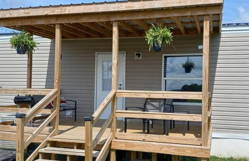 Rockholds House | Scenic Farm with lots to do and lots of room