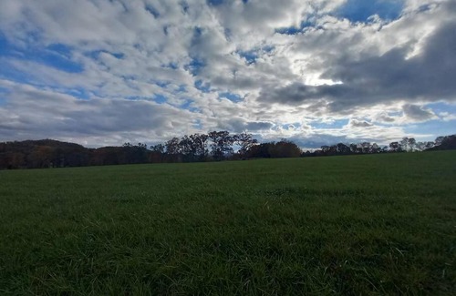Rockholds House | Scenic Farm with lots to do and lots of room