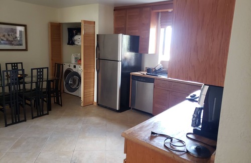 Hayward House | Scenic Hayward Hills Unit with Separate Entrance