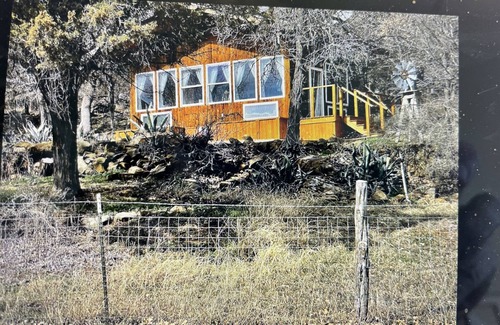 Mineral Wells Cabin | Scenic Hillside Cabin: The Hideout at Rocky Ridge