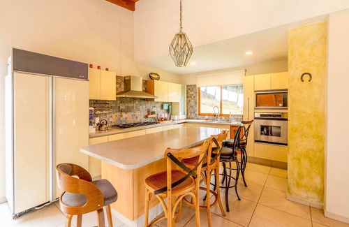 Tlalpan House | Scenic Paradise: Beautiful House in the Woods