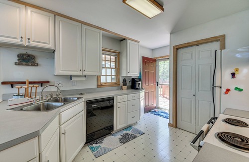 Port Haywood House | Scenic Port Haywood Gem w/Waterfront Views!