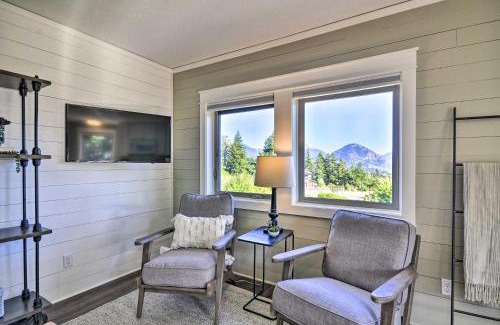 Carson Apartment | Scenic Studio with Loft and View of the Columbia River