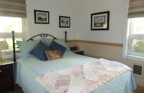 Canby House | Scenic Willamette Valley Location; Peaceful country retreat