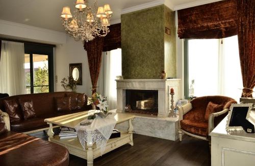Mikri Mantineia House | Scenographic experience holidays