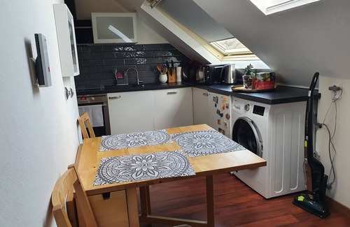 Siegen Apartment | Schöne 2 Zimmerwohnung mit Kostenlosem Parkplatz