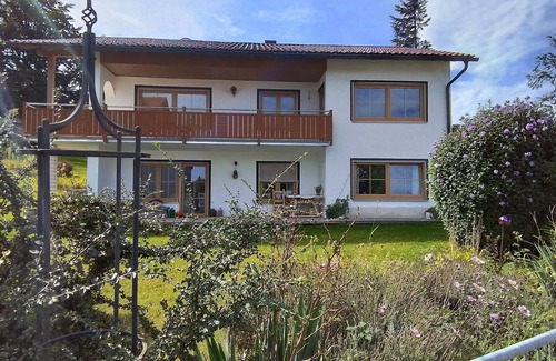 Hauzenberg Apartment | Schöne Ferienwohnung für Naturliebhaber und Familien