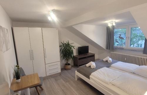 Oftersheim Apartment | Schöne FeWo nähe Schwetzingen-Hockenheim