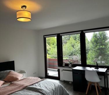 Frintrop Apartment | Schönes Apartment 1,5 Zimmer mit Balkon in Frintrop Essen