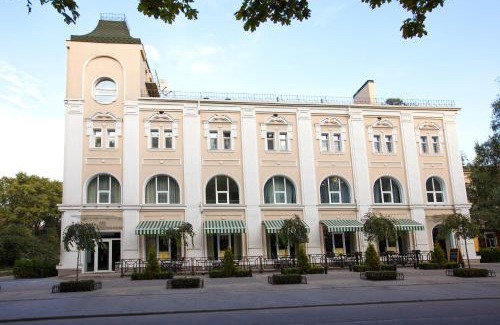 Kamianske Hotel | Schiller