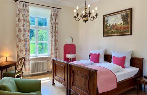 Fischach House | Schloss Elmischwang