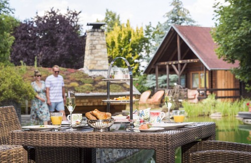 Senftenberg Apartment | Schloss Suite, Badewanne/dusche/wc, Seeblick