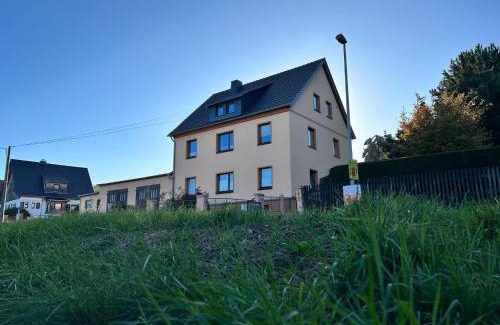 Stolpen Apartment | Schlossblick und Komfort in Stolpen