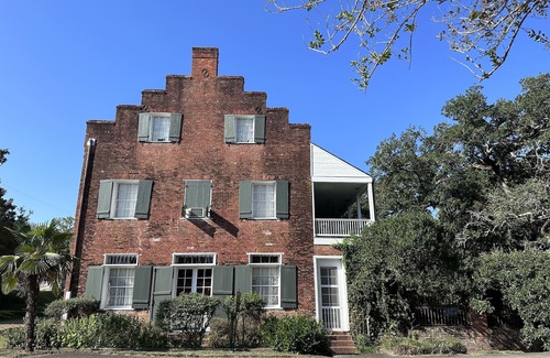 Washington House | Schmit Hotel - Washington, Louisiana