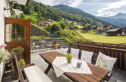 Silbertal Apartment | Schneerose Room 4 - Hotel-Pension Faneskla * * * Apartments