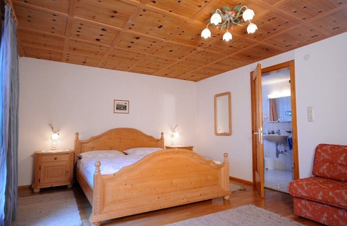 Silbertal Apartment | Schneerose Room 4 - Hotel-Pension Faneskla * * * Apartments