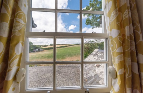 Little Petherick House | School Cottage - Two Bedroom House, Sleeps 4