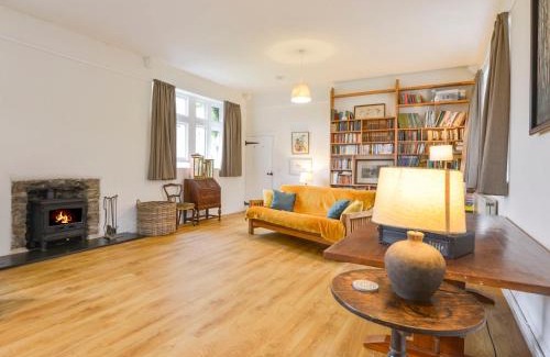 South Brent House | School House