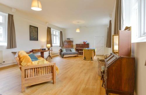 South Brent House | School House