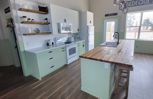Central Bedeque House | School House Getaway