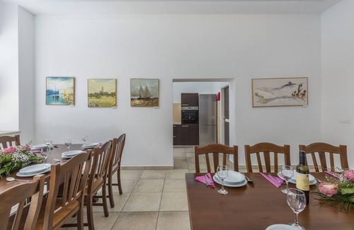 Jakovici Villa | Schoolhouse Villa Jakovici