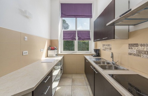 Jakovici Villa | Schoolhouse Villa Jakovici