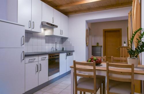 Feldthurns Apartment | Schrotthof