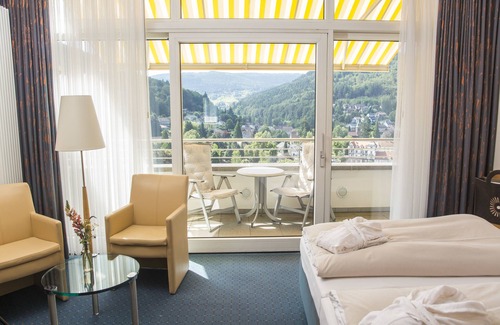 Bad Herrenalb Hotel | Schwarzwald Panorama