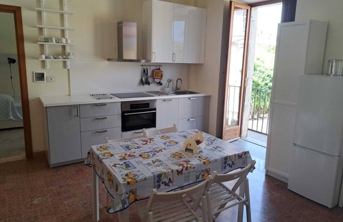 Scilla Apartment | Scilla appartamento Marina Grande solo 40 mt dal mare (appartamento Salina)