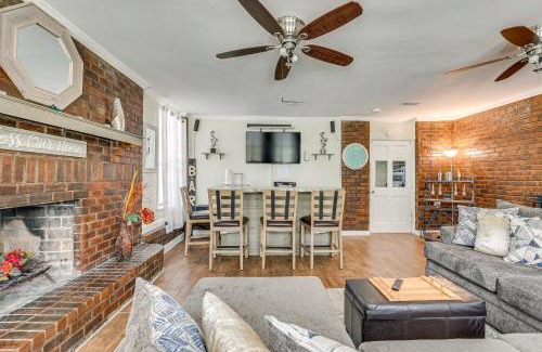 Charleston House | Screened Porch and Grill Spacious Charleston Home!