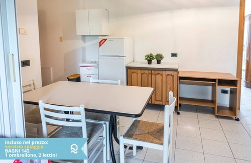 Senigallia Apartment | SE006 - Senigallia, one bedroom apartment on the sea with beach