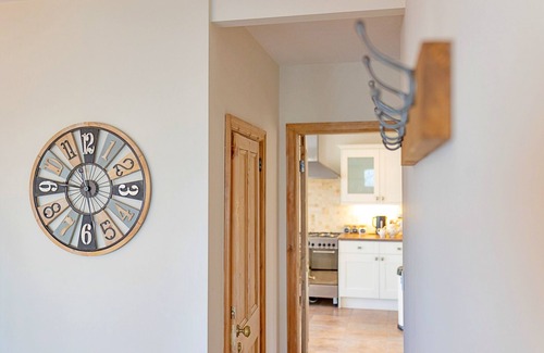 Colwyn Bay Ski Chalet | Sea Bank