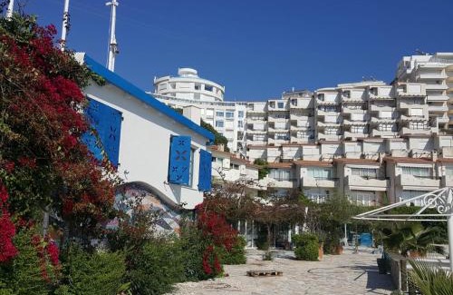 Sarande Apartment | Sea Breeze Apartment Bougainville Bay