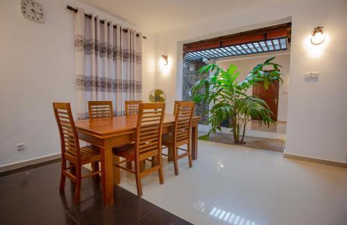 Kamburugamuwa Villa | Sea Breeze Coast - Stay
