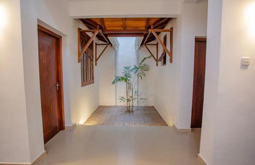 Kamburugamuwa Villa | Sea Breeze Coast - Stay