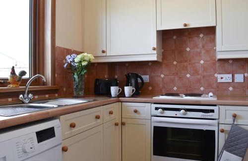 Buckie House | Sea Breeze Cottage