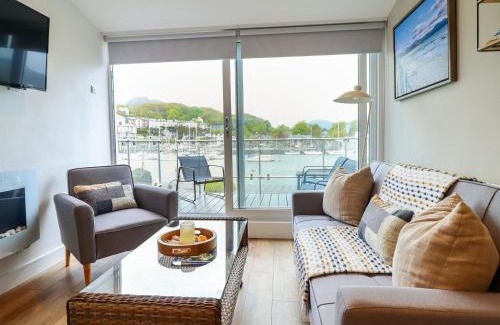 Borth-y-Gest Apartment | Sea Breeze