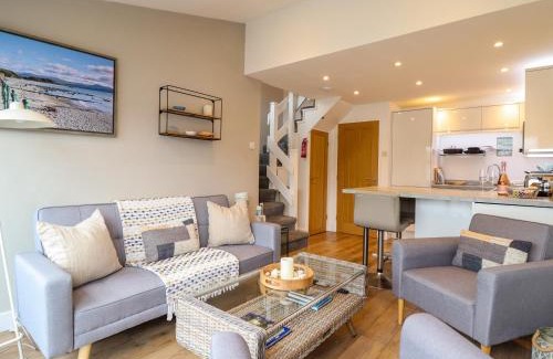 Borth-y-Gest Apartment | Sea Breeze