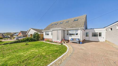 Sandown House | Sea Breeze